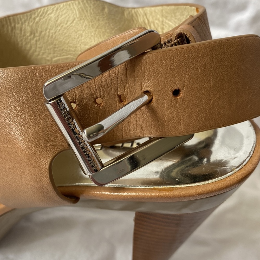 Michael Kors Tan Platform Pumps Size 8 - Picture 5 of 9